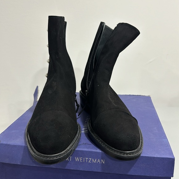 New In Box Stuart Weitzman Black Bootie Size 9.5 - Picture 2 of 8